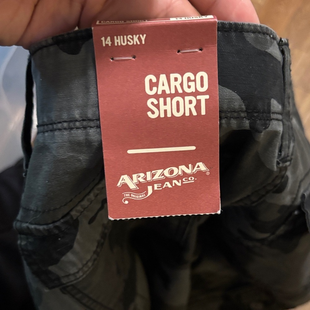 Arizona Jean Company Men's Cargo Shorts - Black and Gray Camo (AB2) - Picture 3 of 7